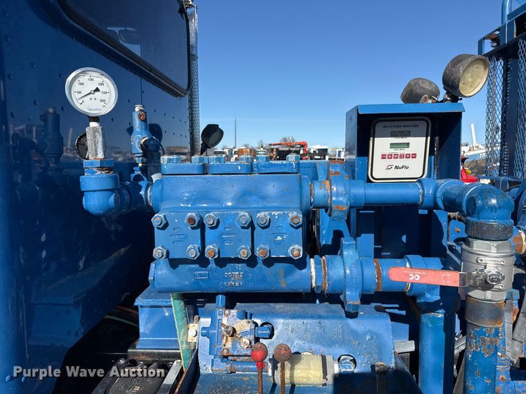 image for item EG1950 2014 Peterbilt 337 tank truck