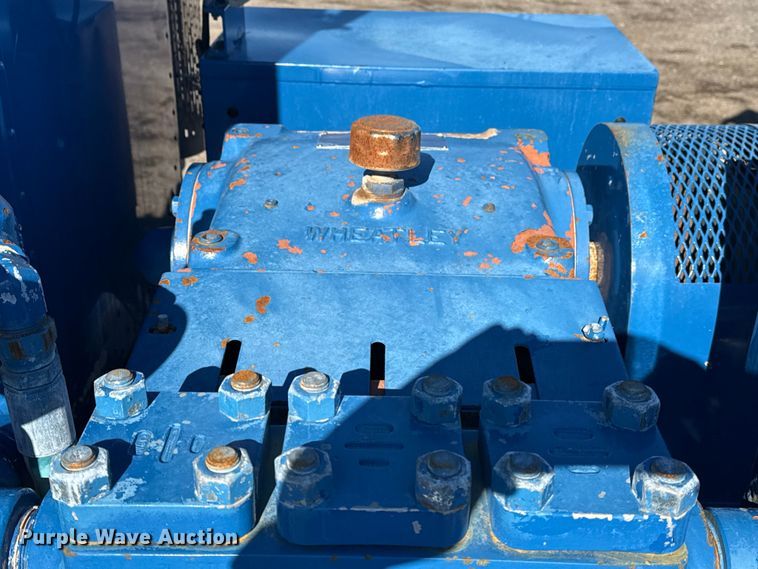 image for item EG1950 2014 Peterbilt 337 tank truck