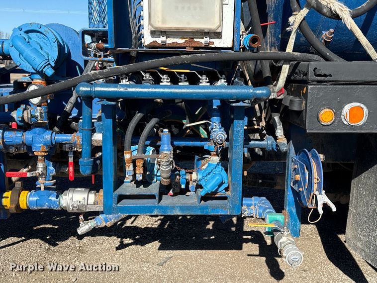 image for item EG1950 2014 Peterbilt 337 tank truck