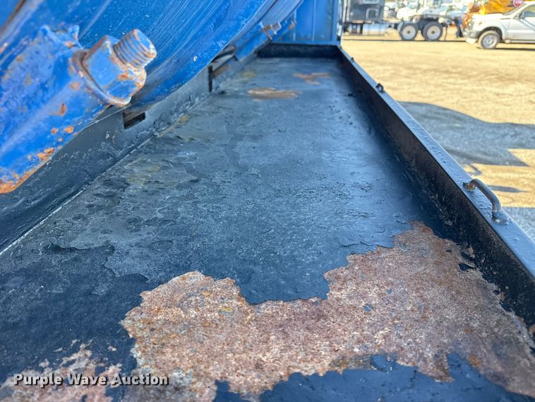 image for item EG1950 2014 Peterbilt 337 tank truck