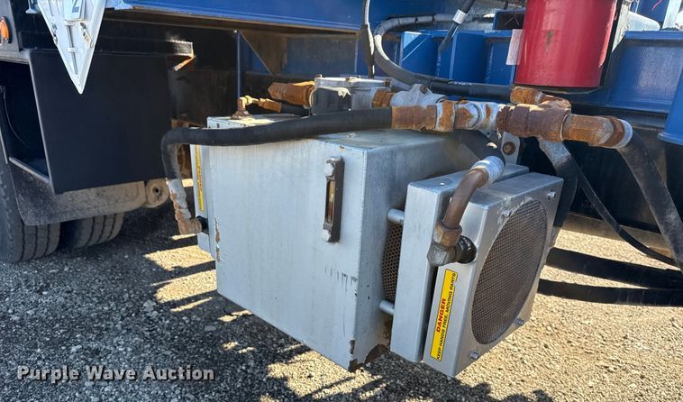 image for item EG1950 2014 Peterbilt 337 tank truck