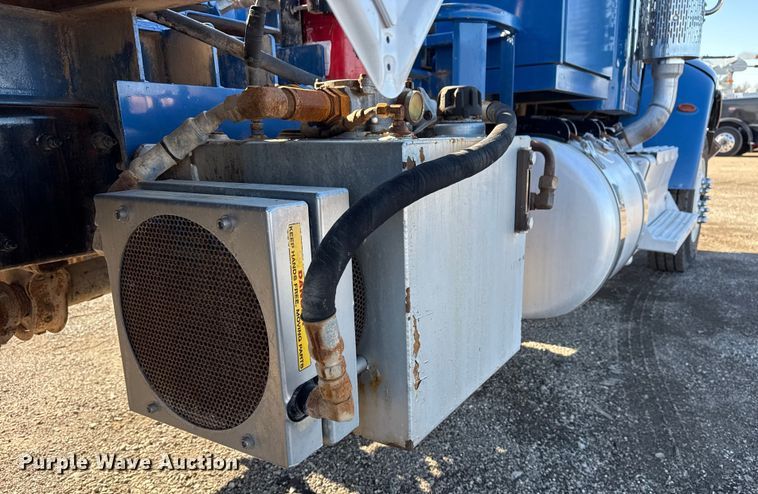image for item EG1950 2014 Peterbilt 337 tank truck