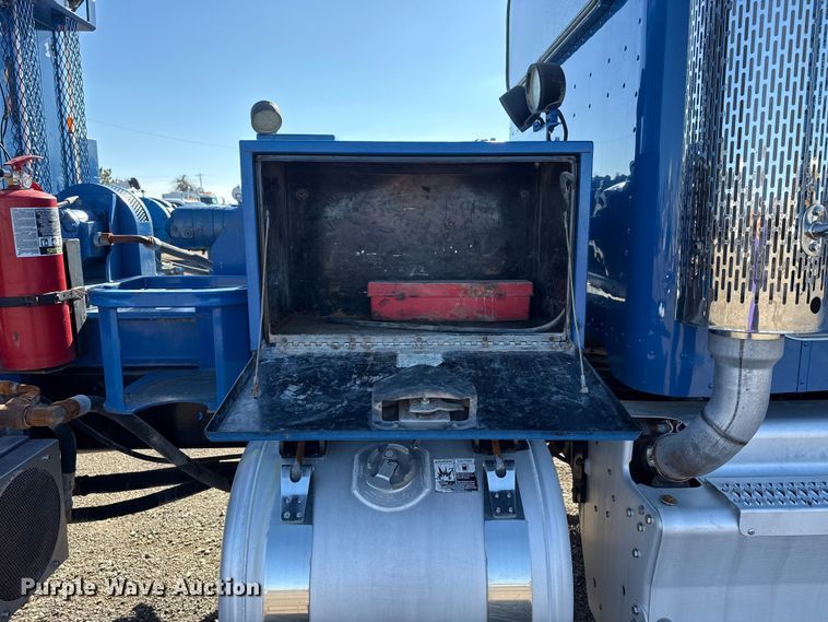 image for item EG1950 2014 Peterbilt 337 tank truck