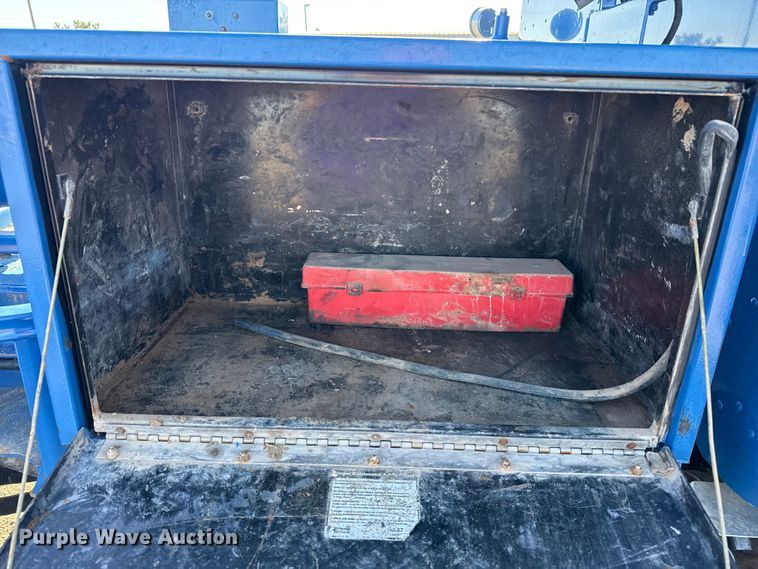 image for item EG1950 2014 Peterbilt 337 tank truck