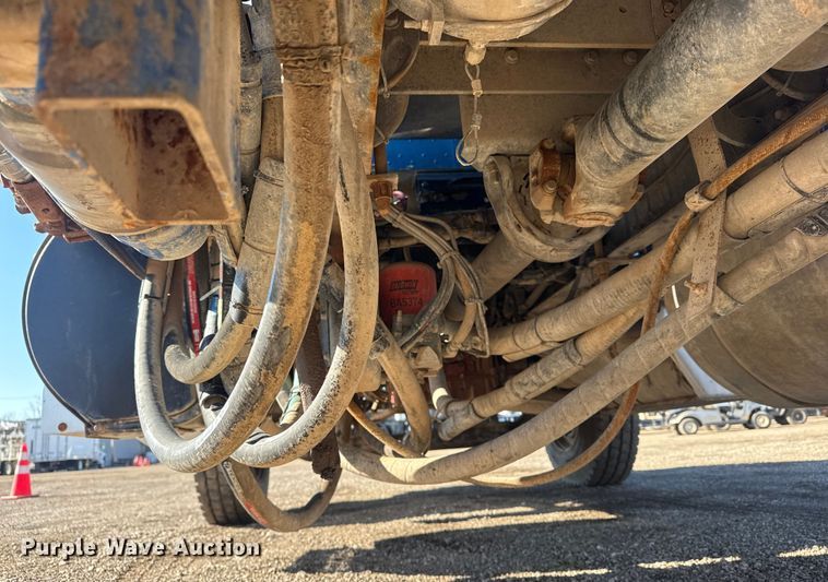 image for item EG1950 2014 Peterbilt 337 tank truck