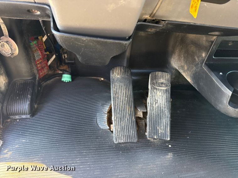 image for item EG1950 2014 Peterbilt 337 tank truck