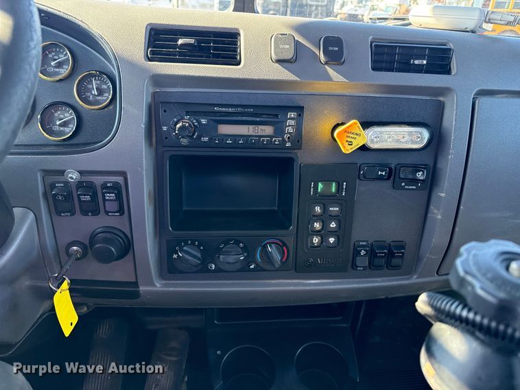 image for item EG1950 2014 Peterbilt 337 tank truck