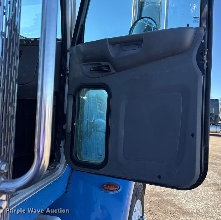 image for item EG1950 2014 Peterbilt 337 tank truck