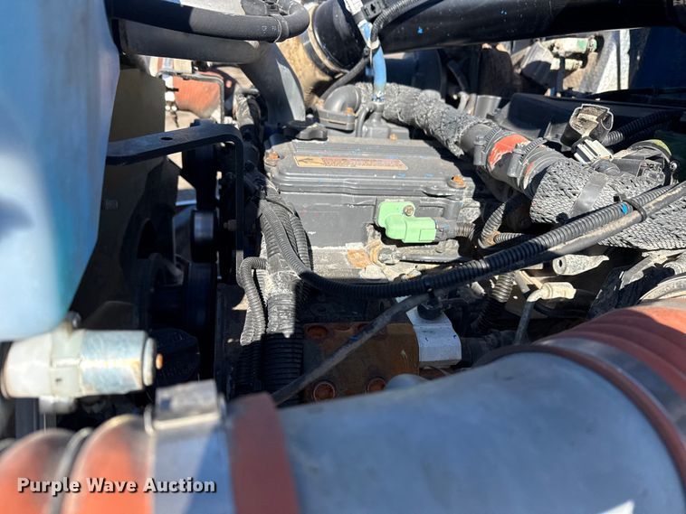 image for item EG1950 2014 Peterbilt 337 tank truck