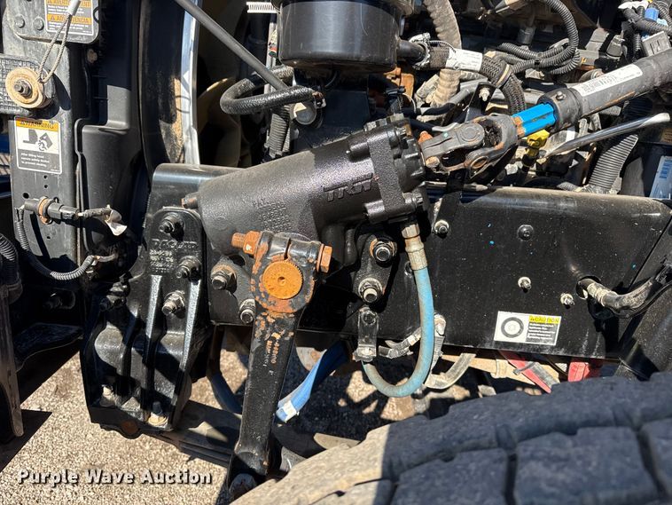 image for item EG1950 2014 Peterbilt 337 tank truck