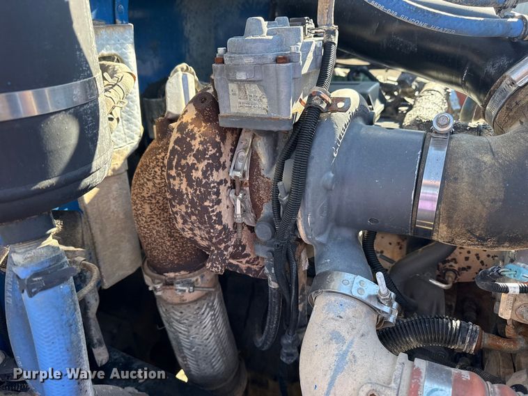 image for item EG1950 2014 Peterbilt 337 tank truck