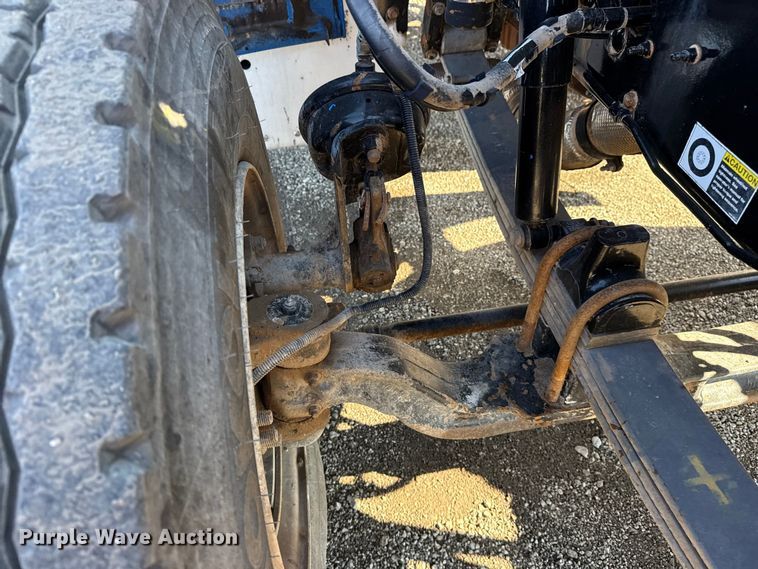 image for item EG1950 2014 Peterbilt 337 tank truck