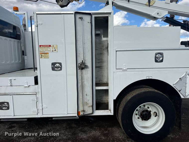 image for item EG1951 2015 Freightliner Business Class M2 utility / service truck