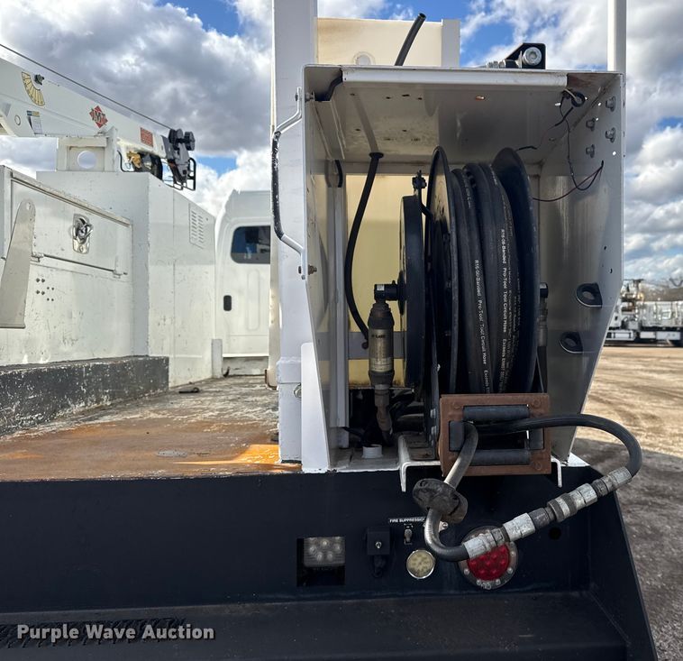 image for item EG1951 2015 Freightliner Business Class M2 utility / service truck