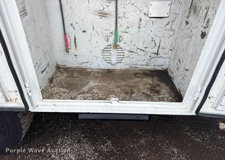 image for item EG1951 2015 Freightliner Business Class M2 utility / service truck