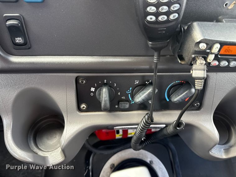 image for item EG1951 2015 Freightliner Business Class M2 utility / service truck