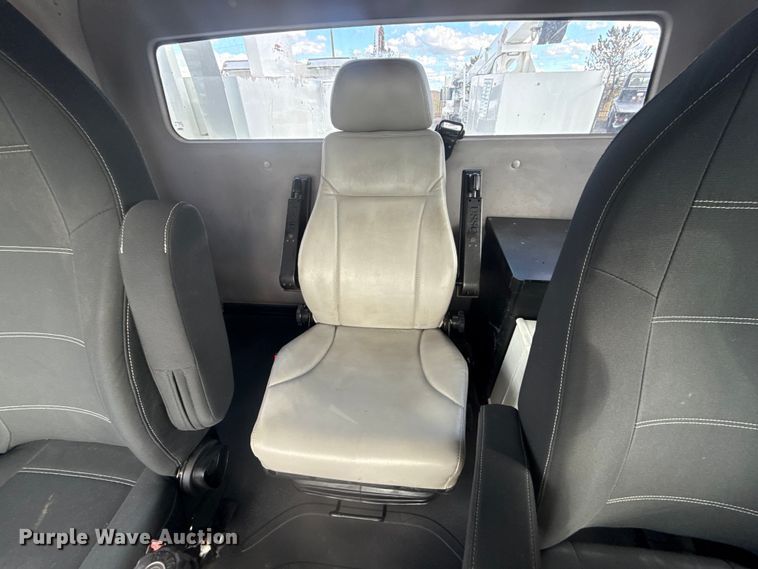 image for item EG1951 2015 Freightliner Business Class M2 utility / service truck