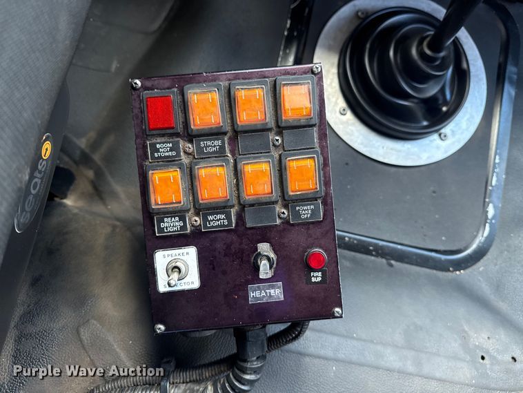 image for item EG1951 2015 Freightliner Business Class M2 utility / service truck