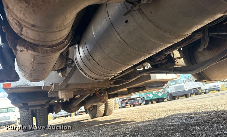 image for item EG1951 2015 Freightliner Business Class M2 utility / service truck