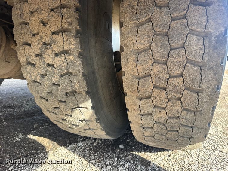 image for item EG1951 2015 Freightliner Business Class M2 utility / service truck