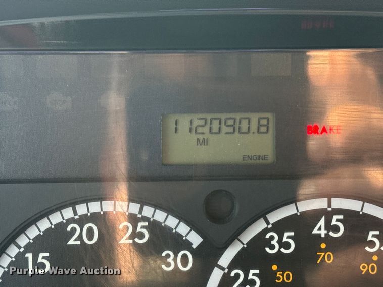 image for item EG1951 2015 Freightliner Business Class M2 utility / service truck