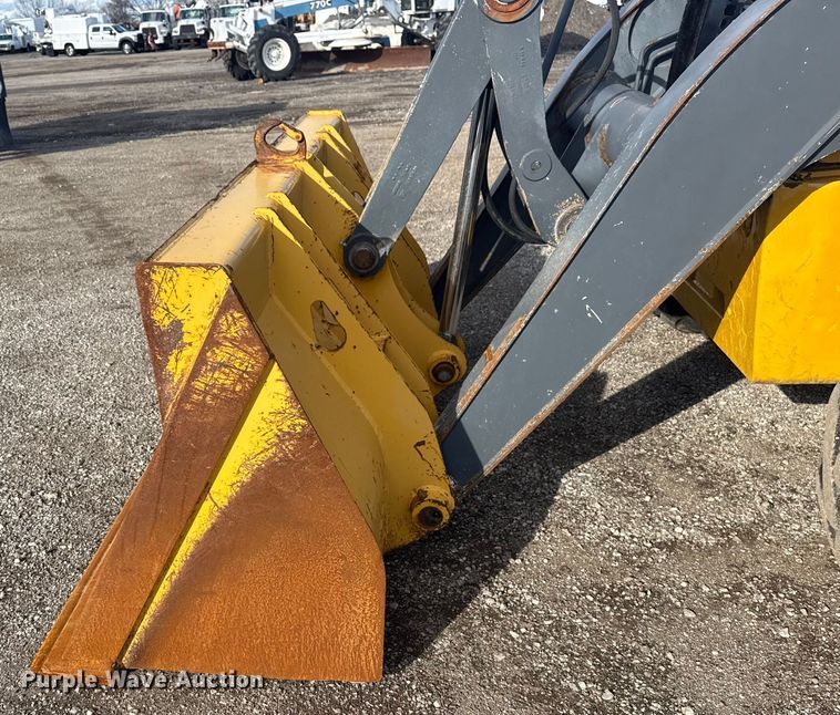 image for item EG1952 John Deere 310J backhoe