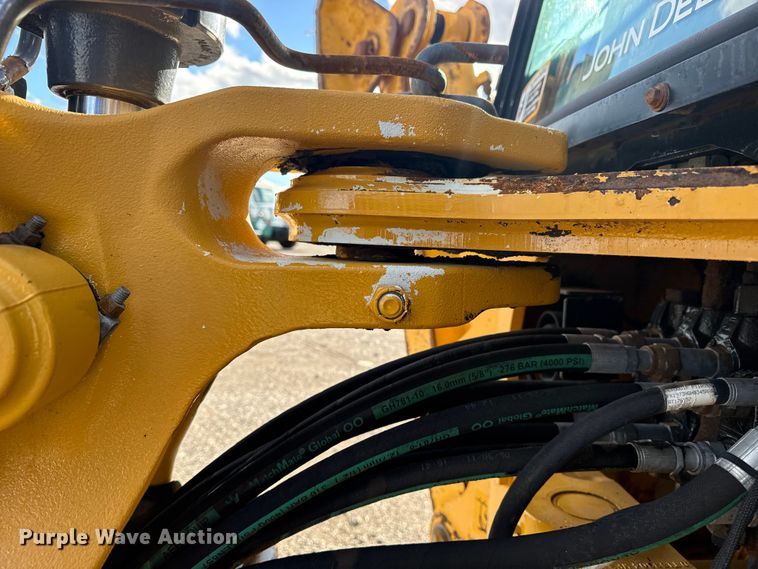 image for item EG1952 John Deere 310J backhoe