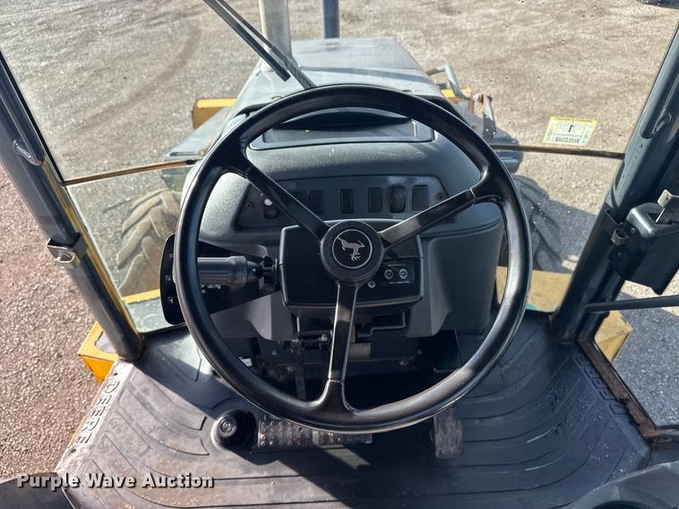 image for item EG1952 John Deere 310J backhoe