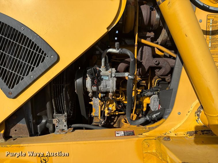 image for item EG1952 John Deere 310J backhoe