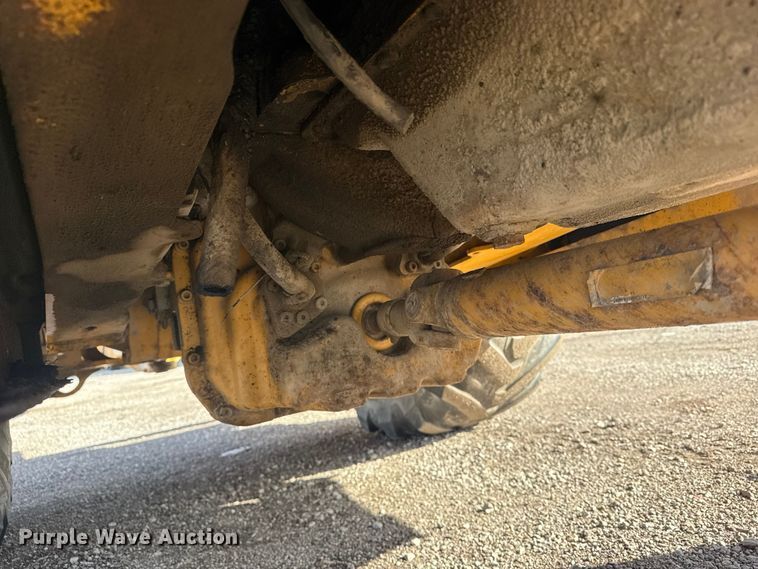 image for item EG1952 John Deere 310J backhoe