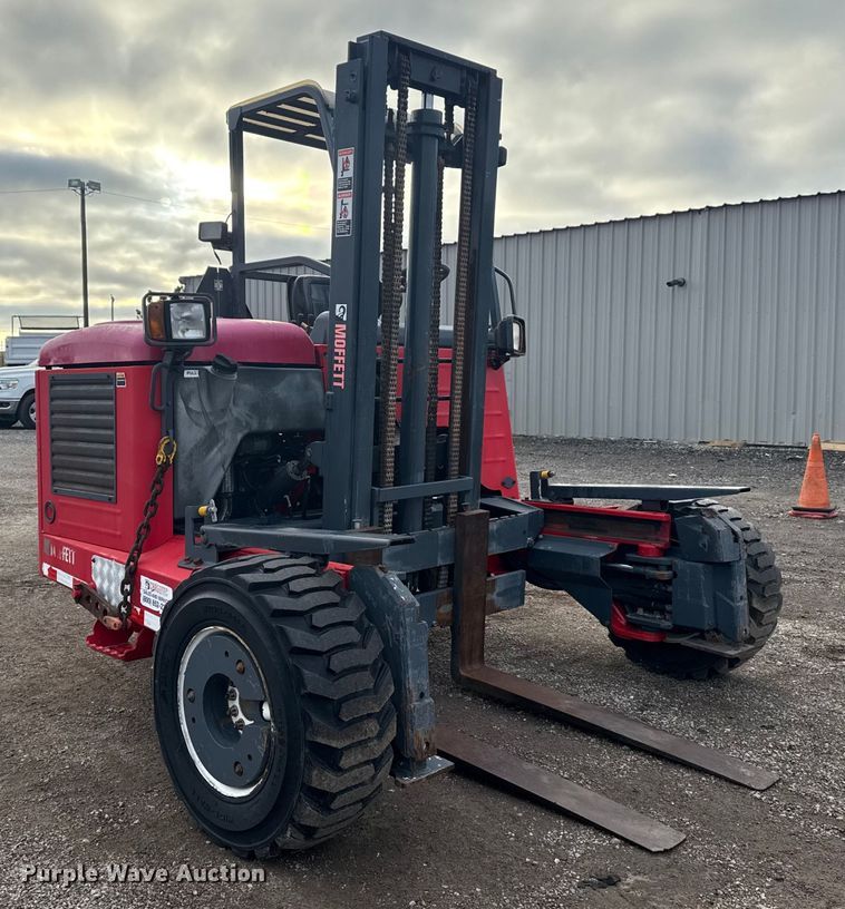 image for item EG1955 2011 Moffett M55.4 forklift