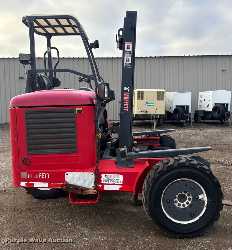 image for item EG1955 2011 Moffett M55.4 forklift