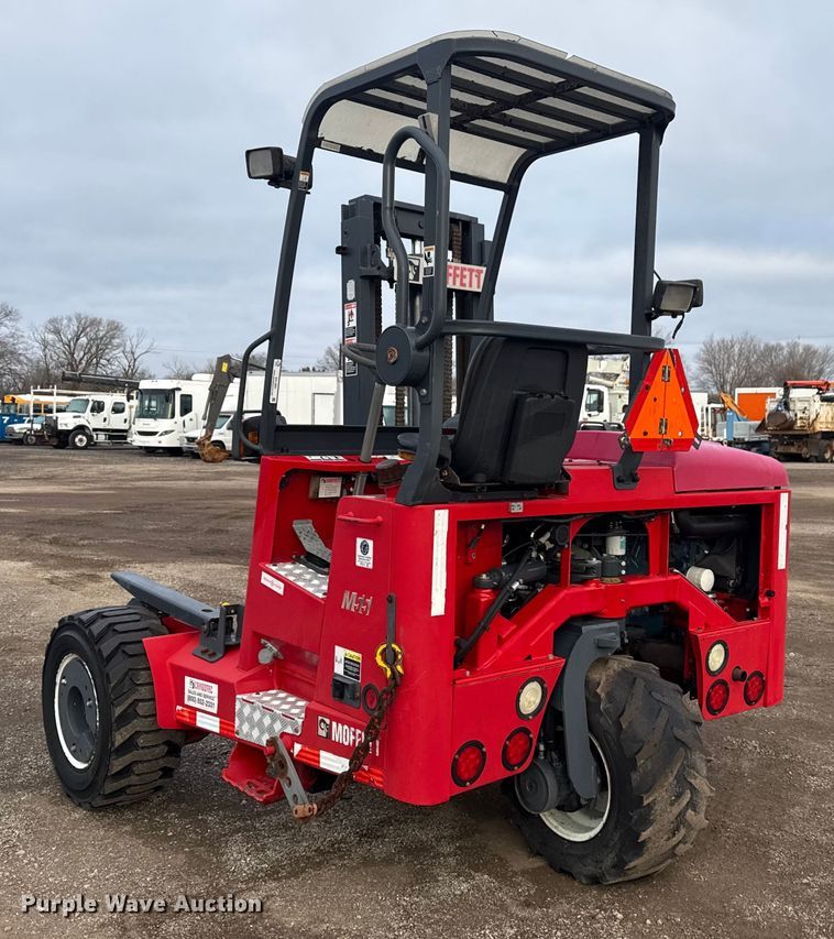 image for item EG1955 2011 Moffett M55.4 forklift