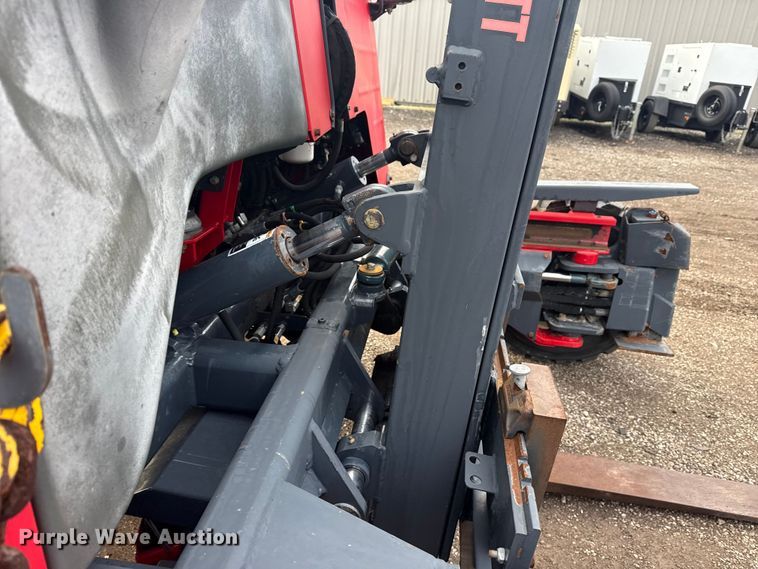 image for item EG1955 2011 Moffett M55.4 forklift