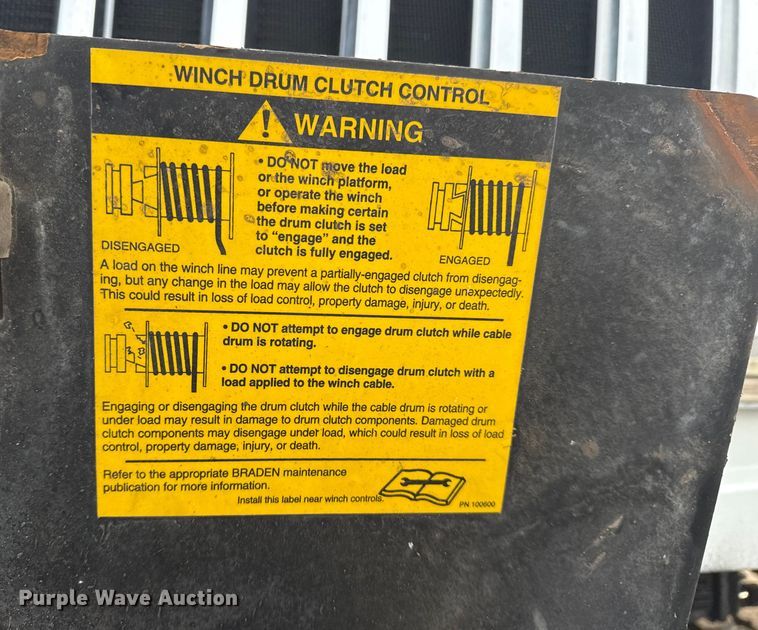 image for item EG1956 2014 International 7600 digger derrick truck