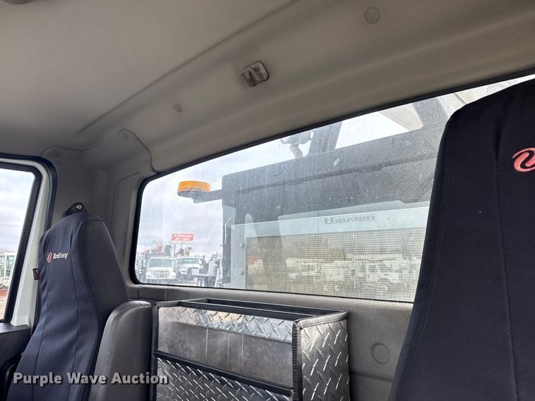 image for item EG1956 2014 International 7600 digger derrick truck