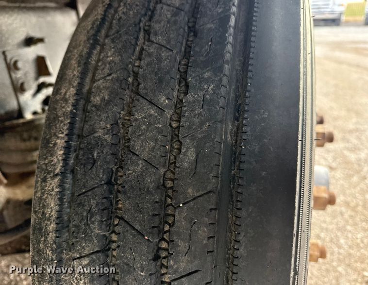 image for item EG1956 2014 International 7600 digger derrick truck