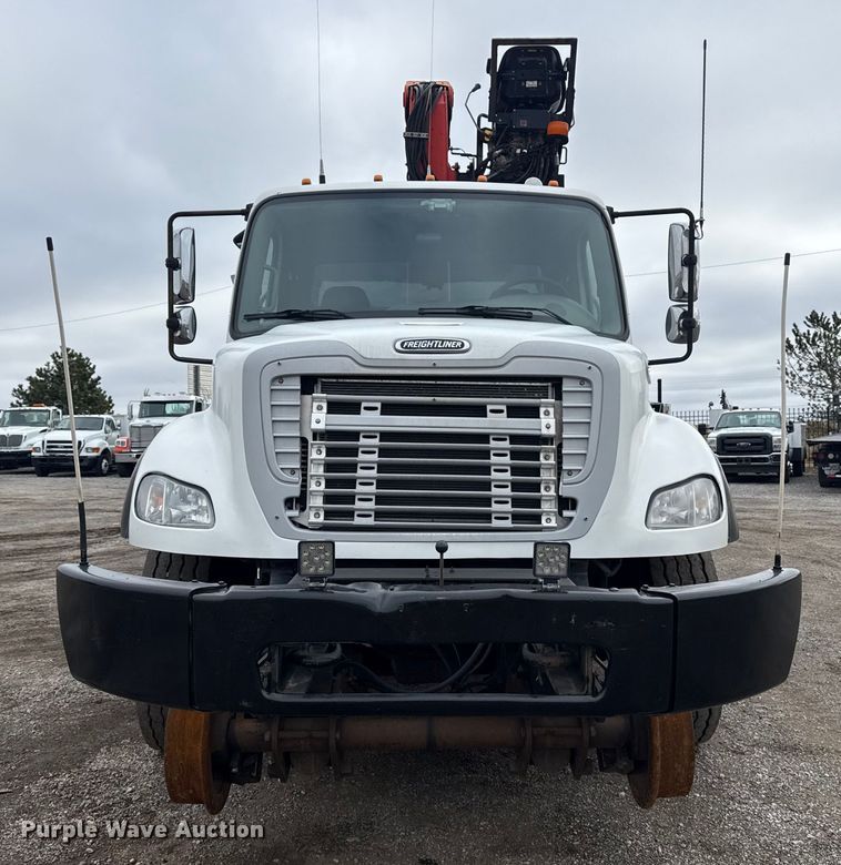 image for item EG1958 2007 Freightliner Business Class M2 grapple truck