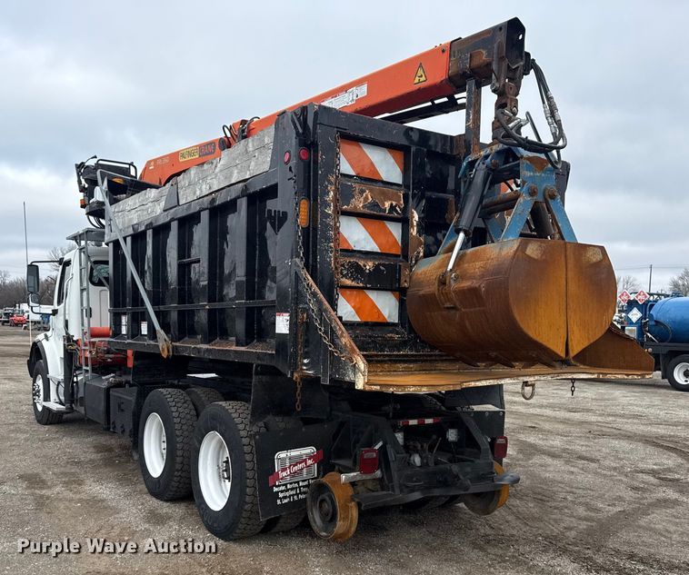 image for item EG1958 2007 Freightliner Business Class M2 grapple truck