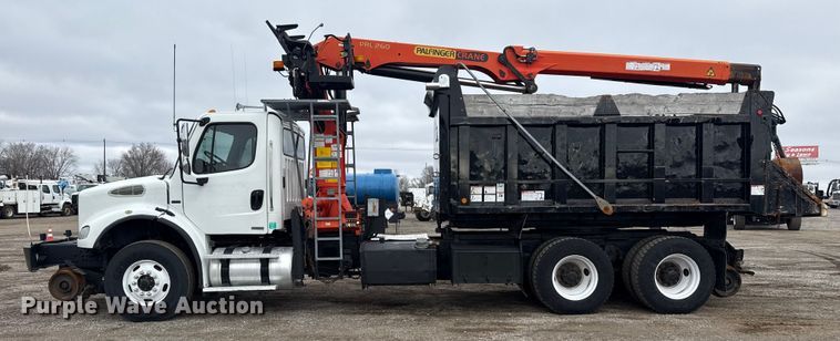 image for item EG1958 2007 Freightliner Business Class M2 grapple truck
