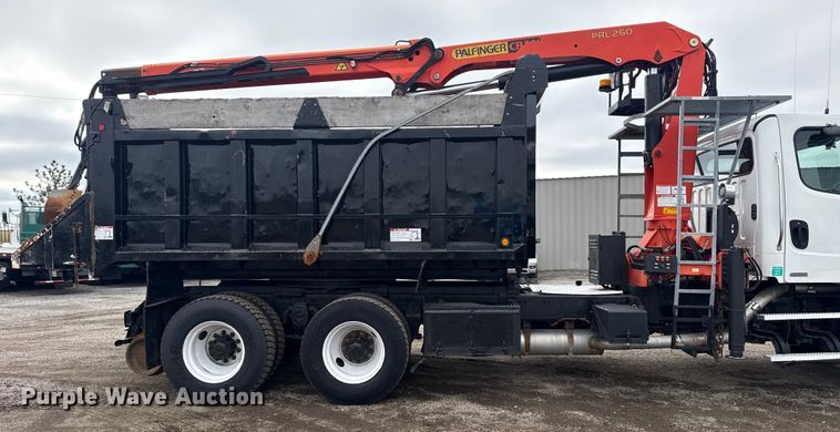 image for item EG1958 2007 Freightliner Business Class M2 grapple truck