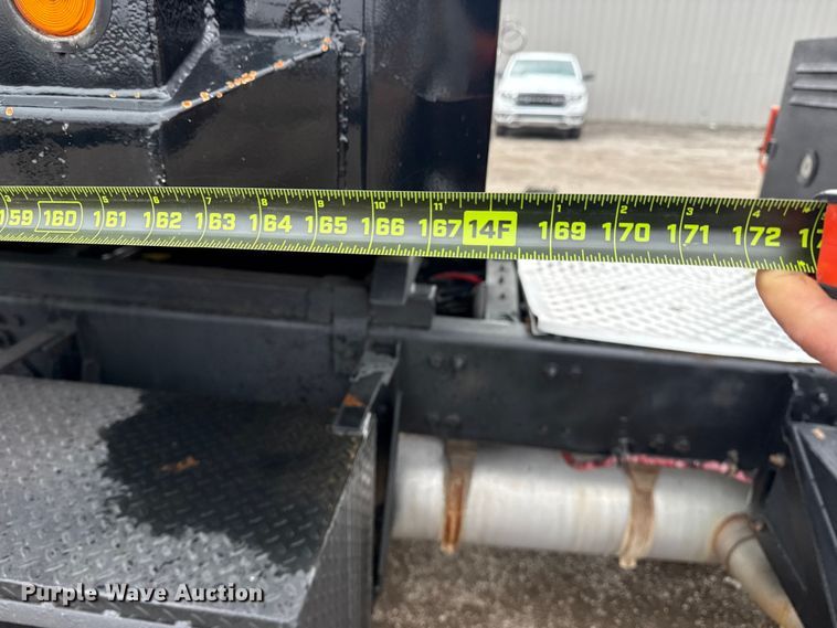 image for item EG1958 2007 Freightliner Business Class M2 grapple truck