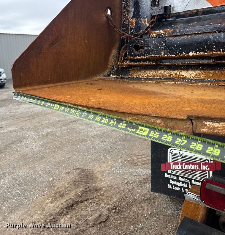 image for item EG1958 2007 Freightliner Business Class M2 grapple truck