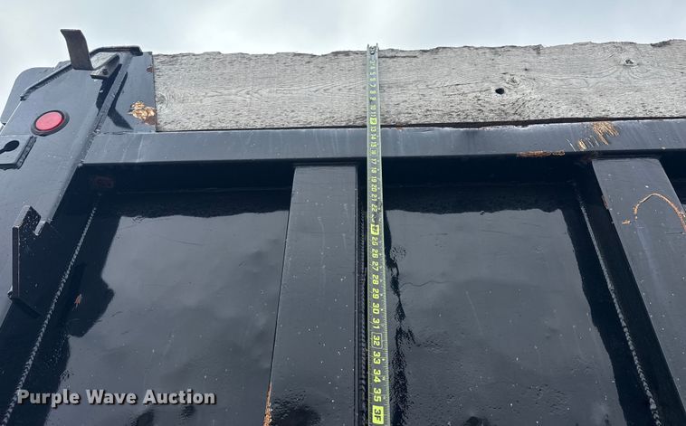 image for item EG1958 2007 Freightliner Business Class M2 grapple truck