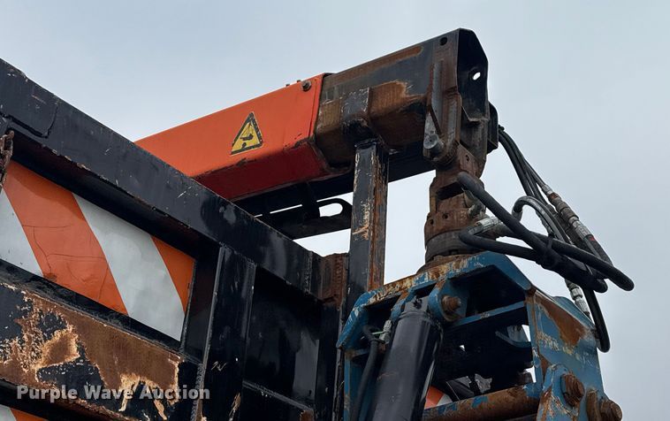 image for item EG1958 2007 Freightliner Business Class M2 grapple truck