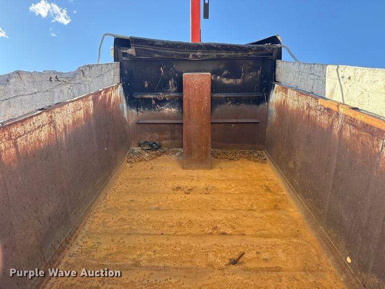 image for item EG1958 2007 Freightliner Business Class M2 grapple truck