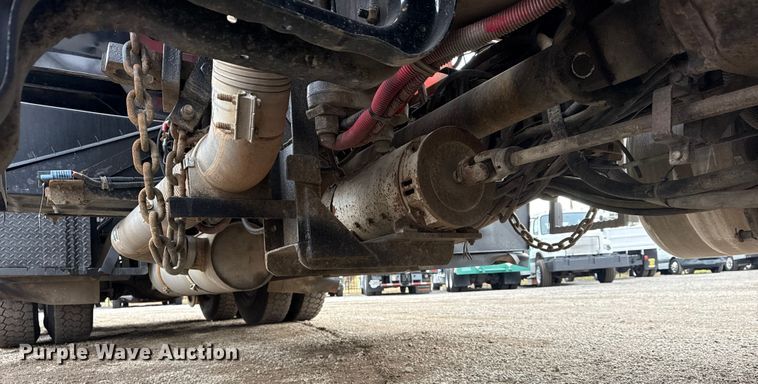 image for item EG1958 2007 Freightliner Business Class M2 grapple truck