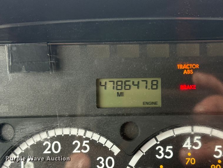 image for item EG1958 2007 Freightliner Business Class M2 grapple truck