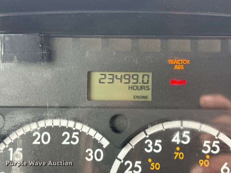 image for item EG1958 2007 Freightliner Business Class M2 grapple truck