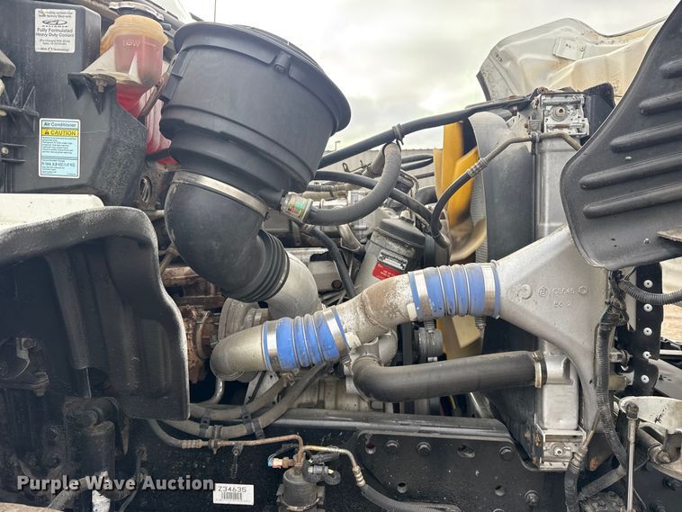 image for item EG1958 2007 Freightliner Business Class M2 grapple truck